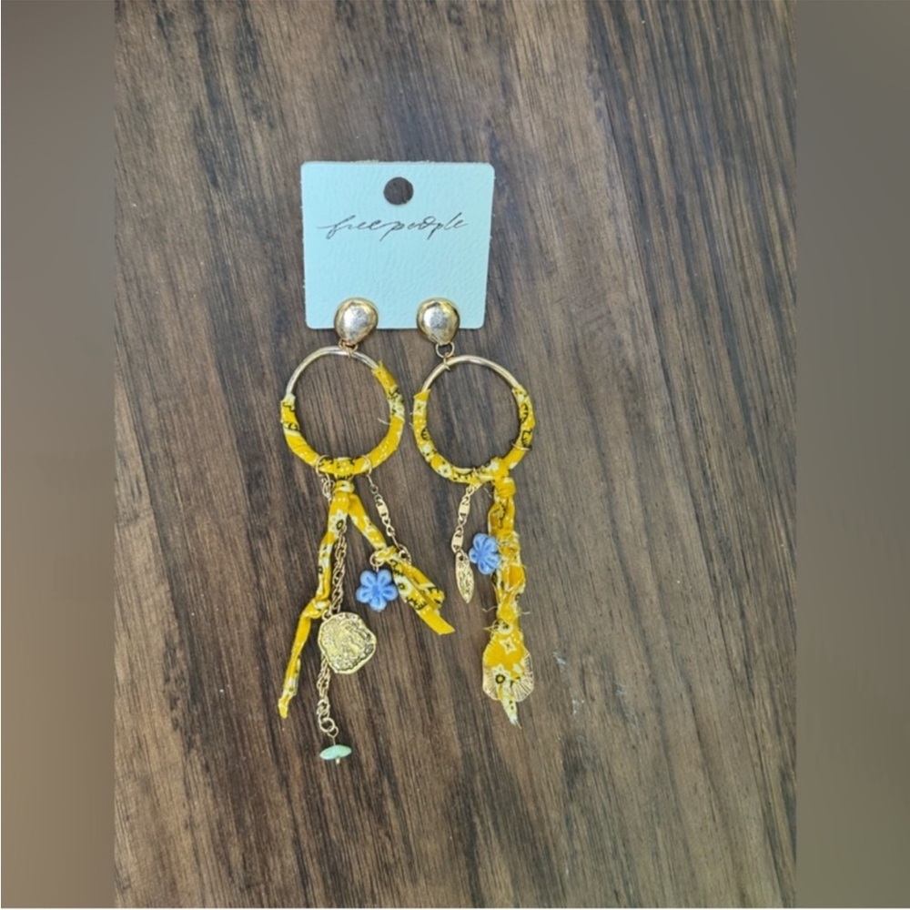 Free people juniper hoop earring size 4”